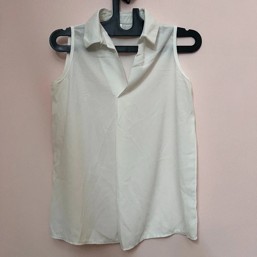 White Sleeveless Top - Picture 1 of 3